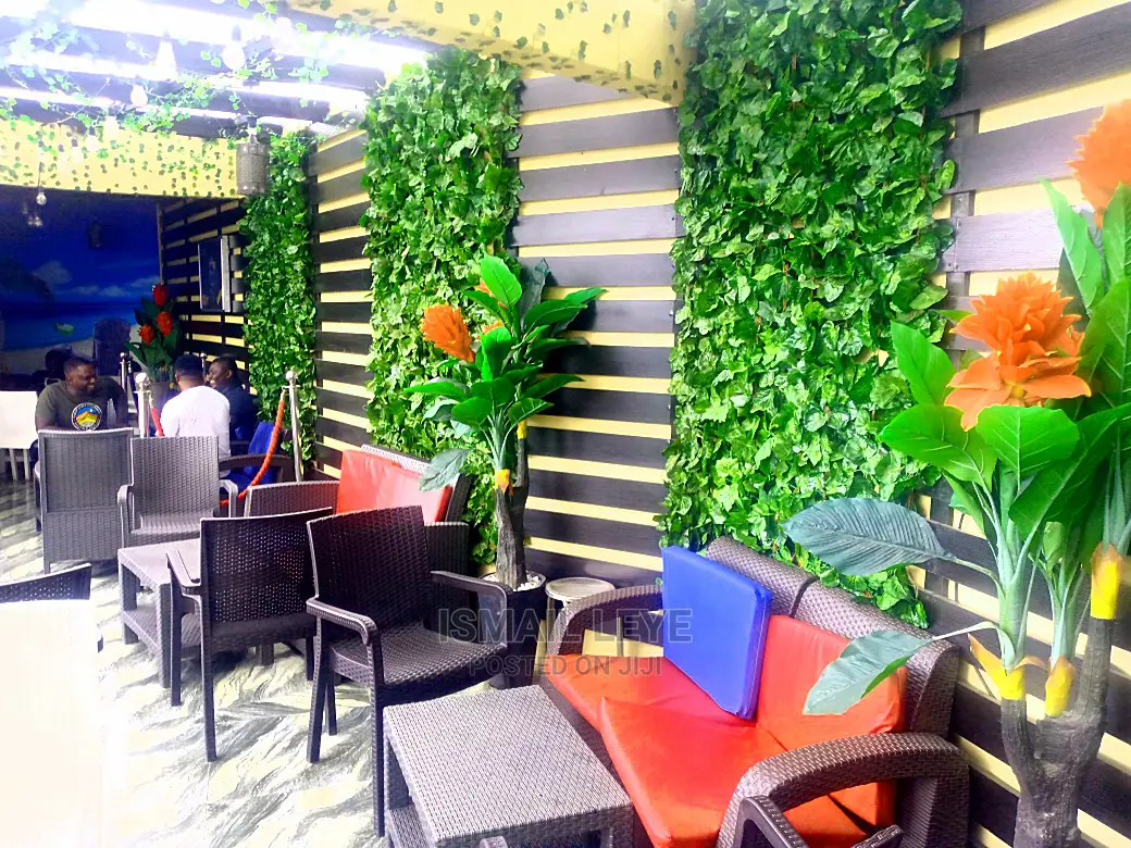 Transparent Sheets for Bars,Lounges and Hotels