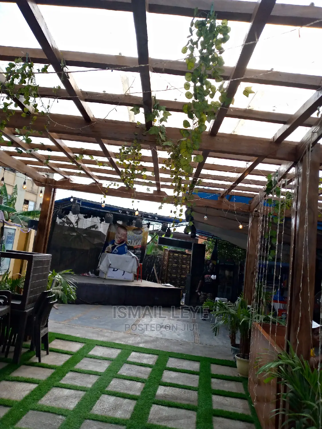 Transparent Sheets for Bars,Lounges and Hotels