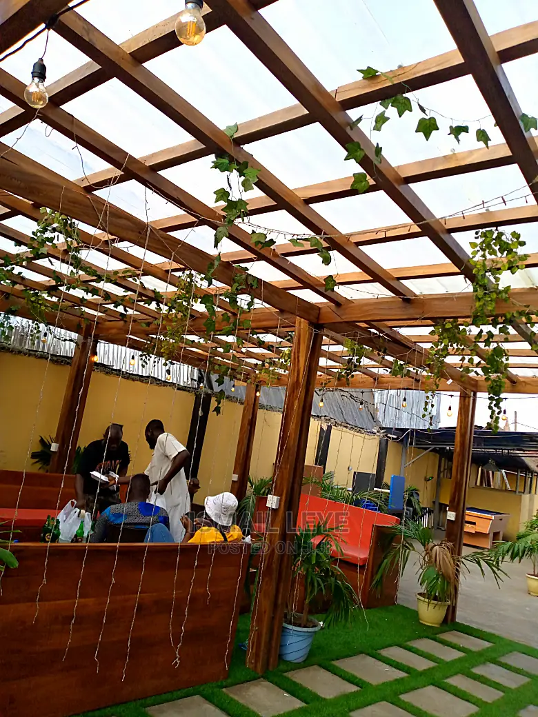 Transparent Sheets for Bars,Lounges and Hotels