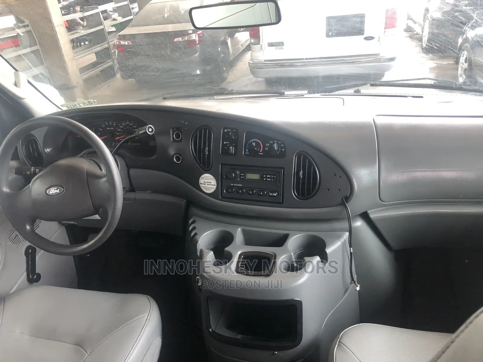 Ford E350 2004 White