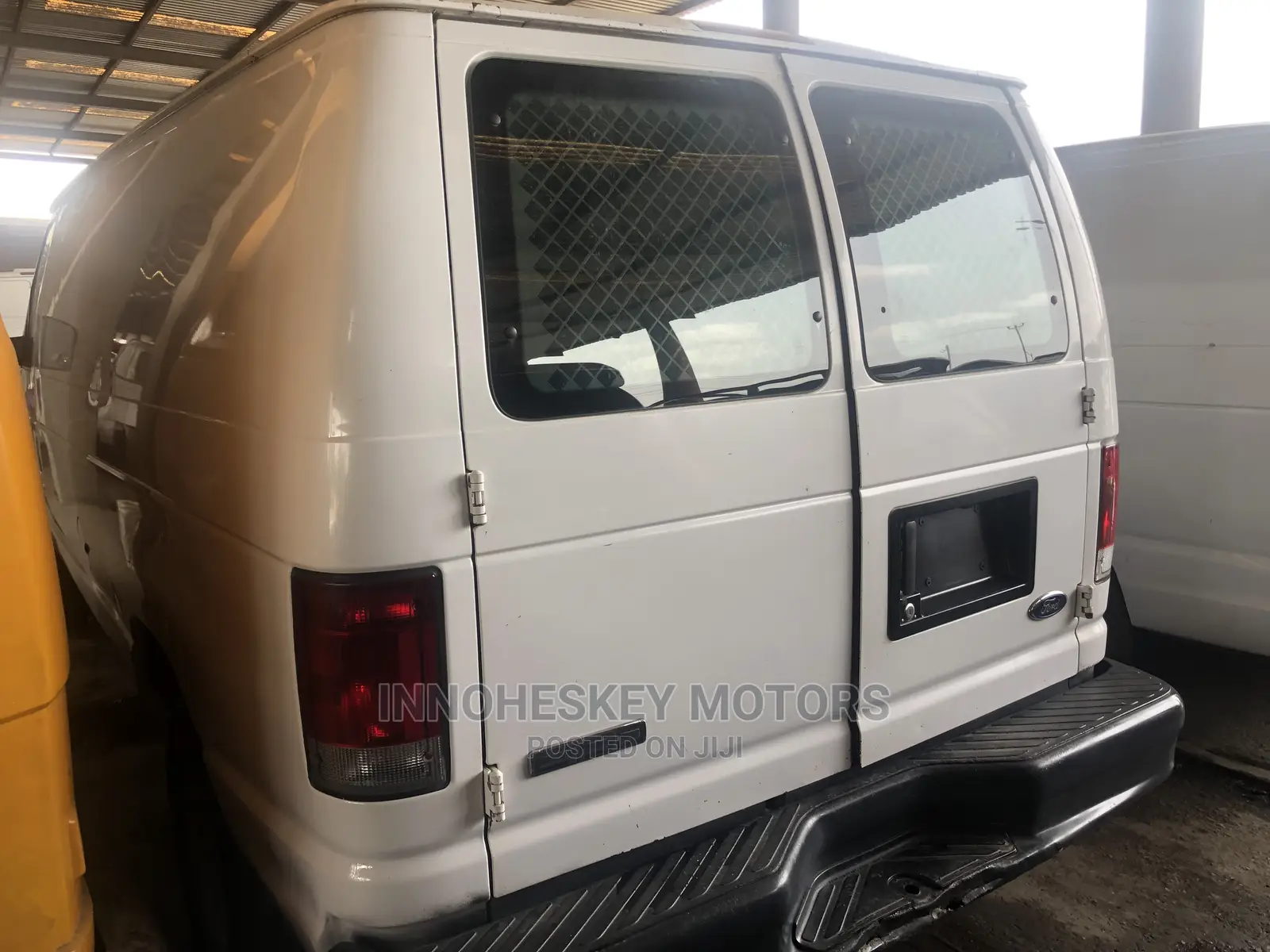 Ford E250 2008 White