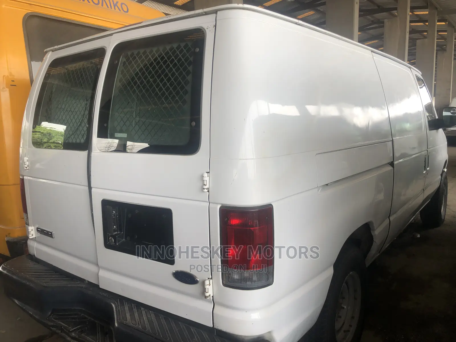 Ford E250 2008 White