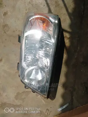 Head Light Highlander 2005