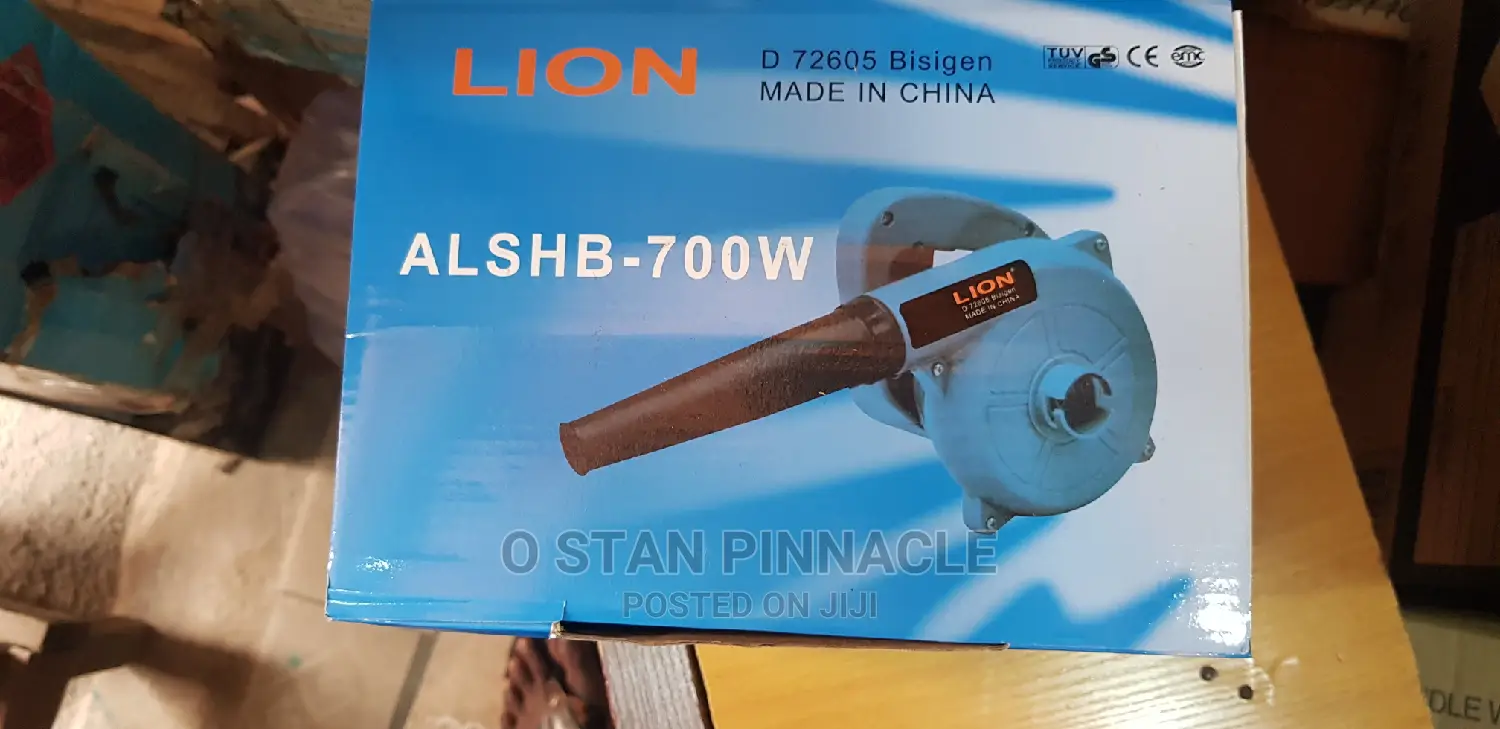 Blower Lion