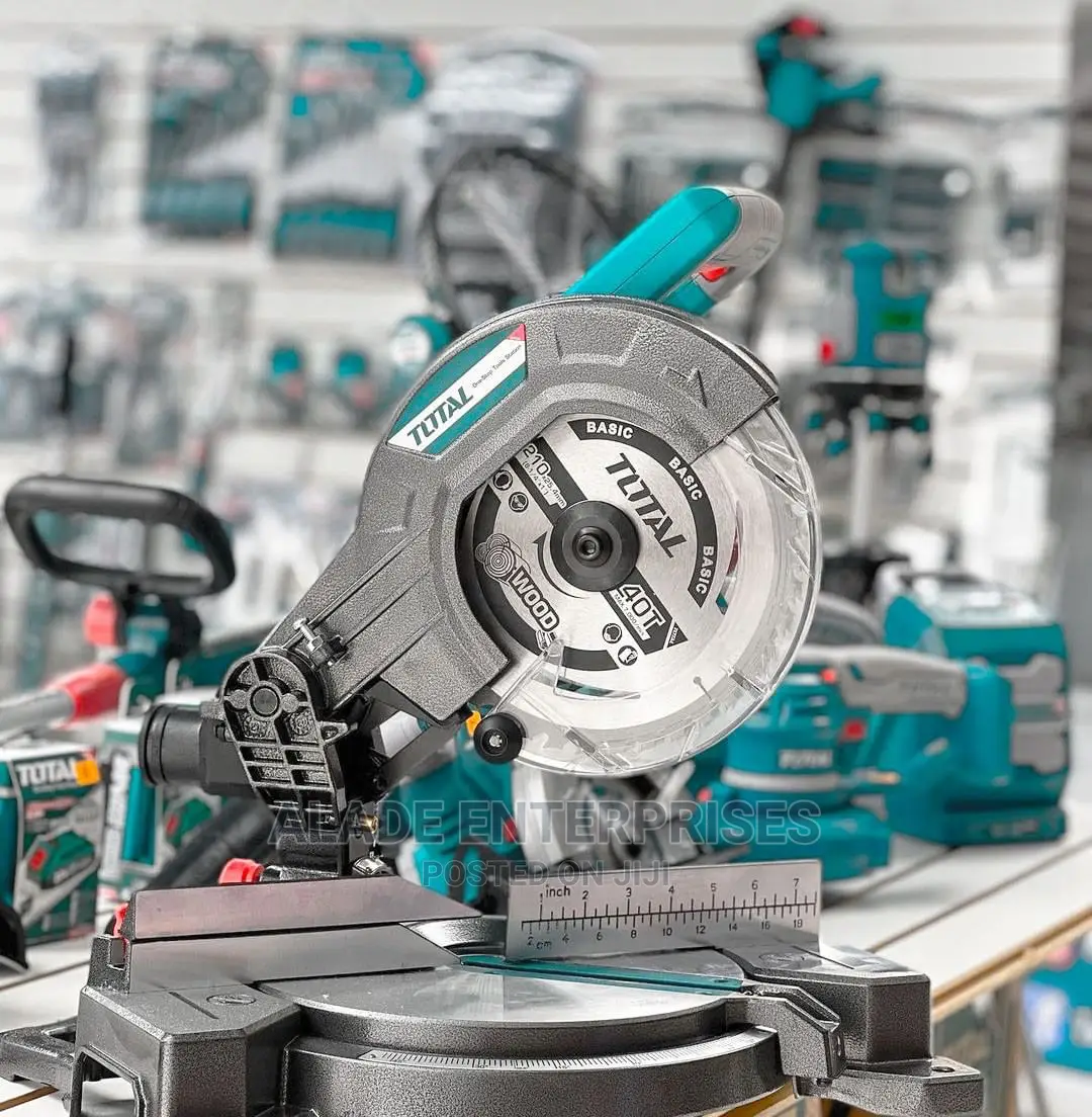 Total Miter Saw 1400W