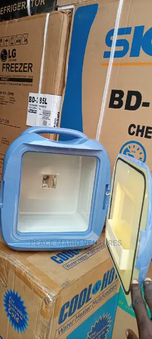 Original Portable Fridge Cooler and Warmer, for Car or Home.