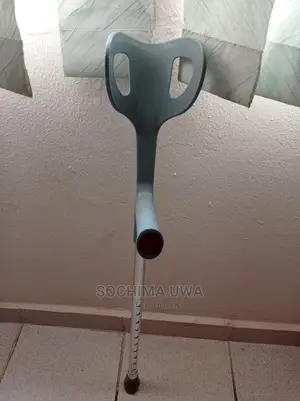 Handheld Crutches