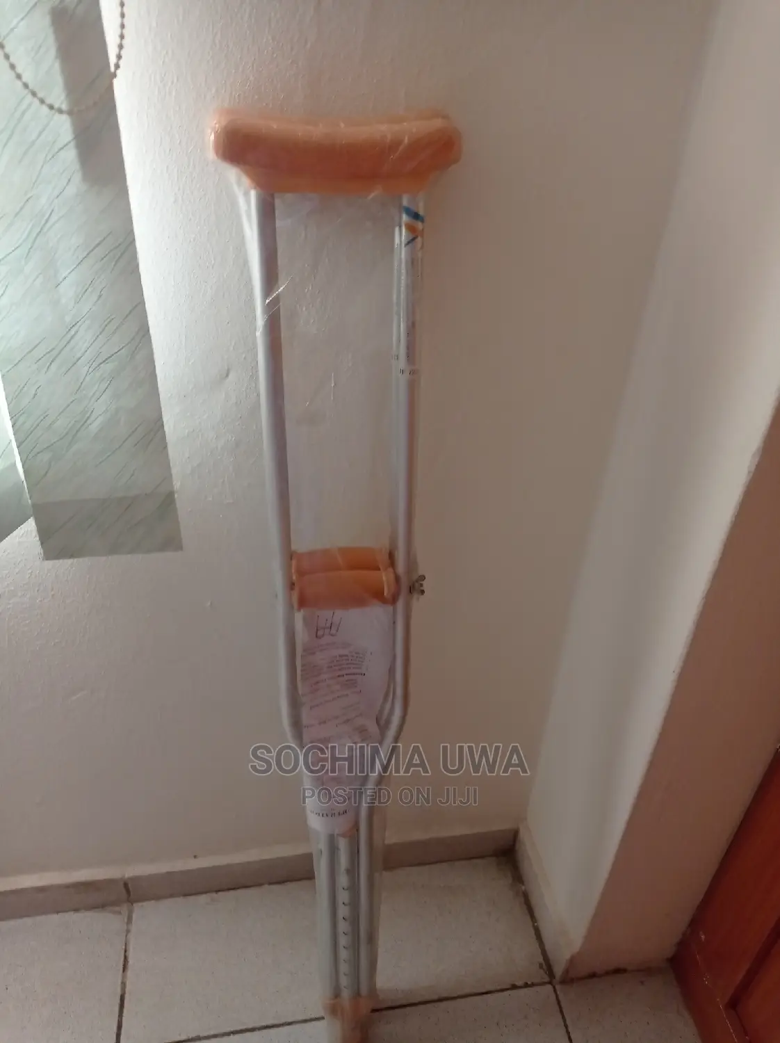 Armpit Crutches
