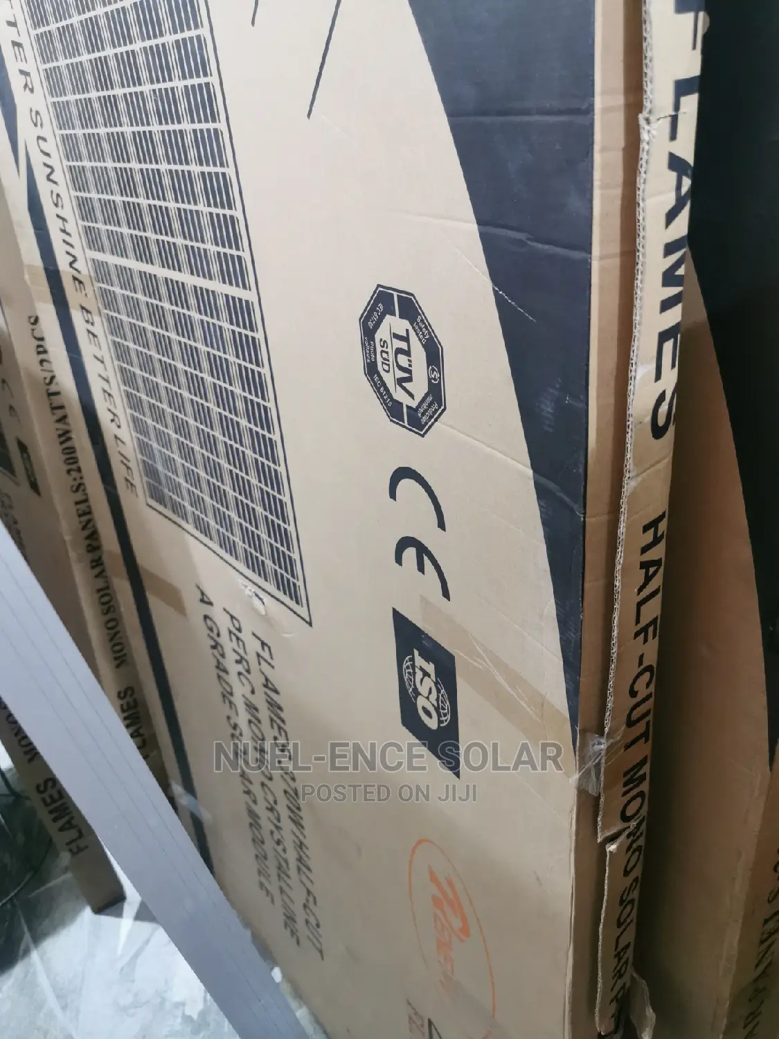 Half-Cut Mono Solar Panel 370w Flames