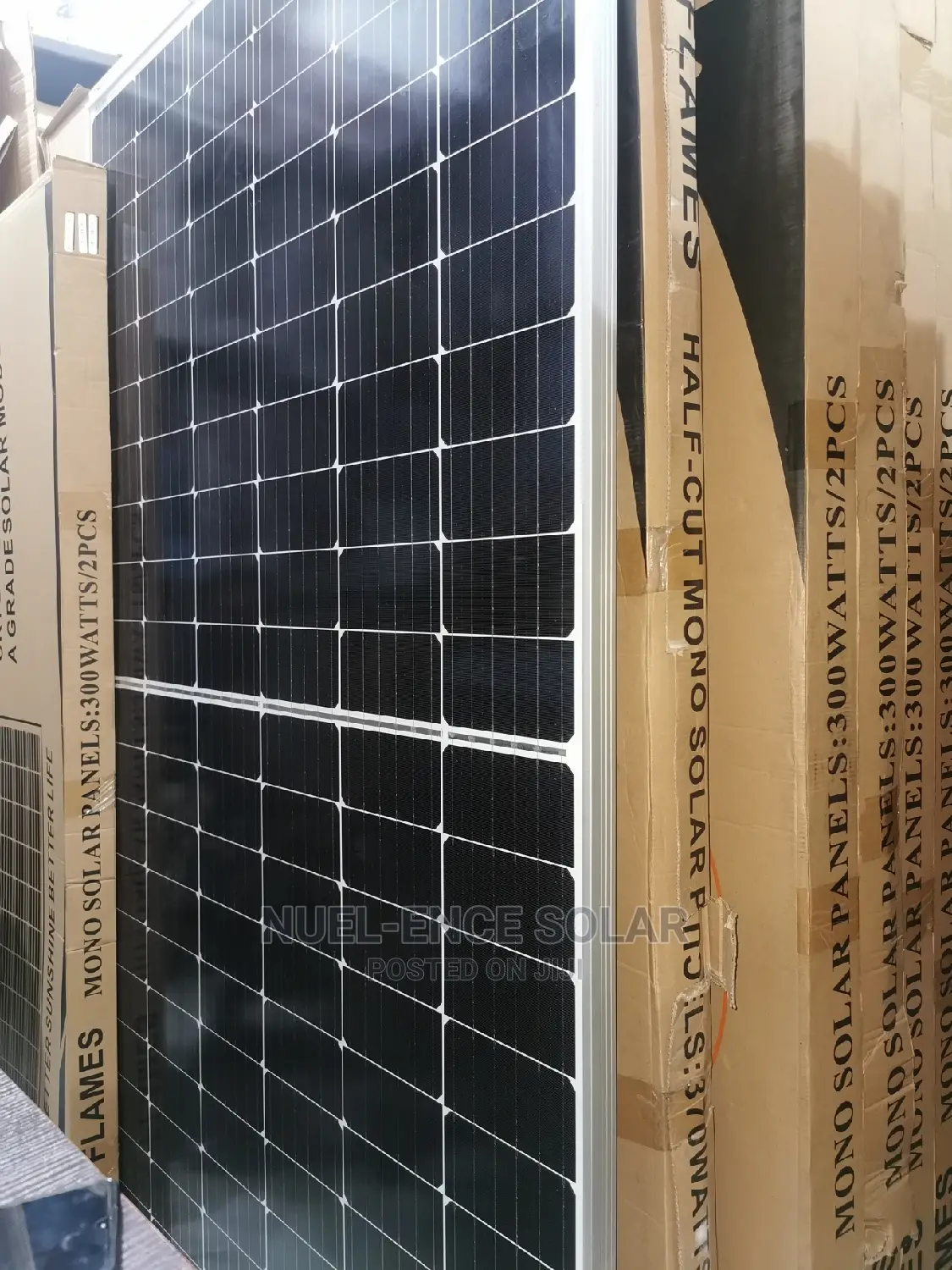 Half-Cut Mono Solar Panel 370w Flames
