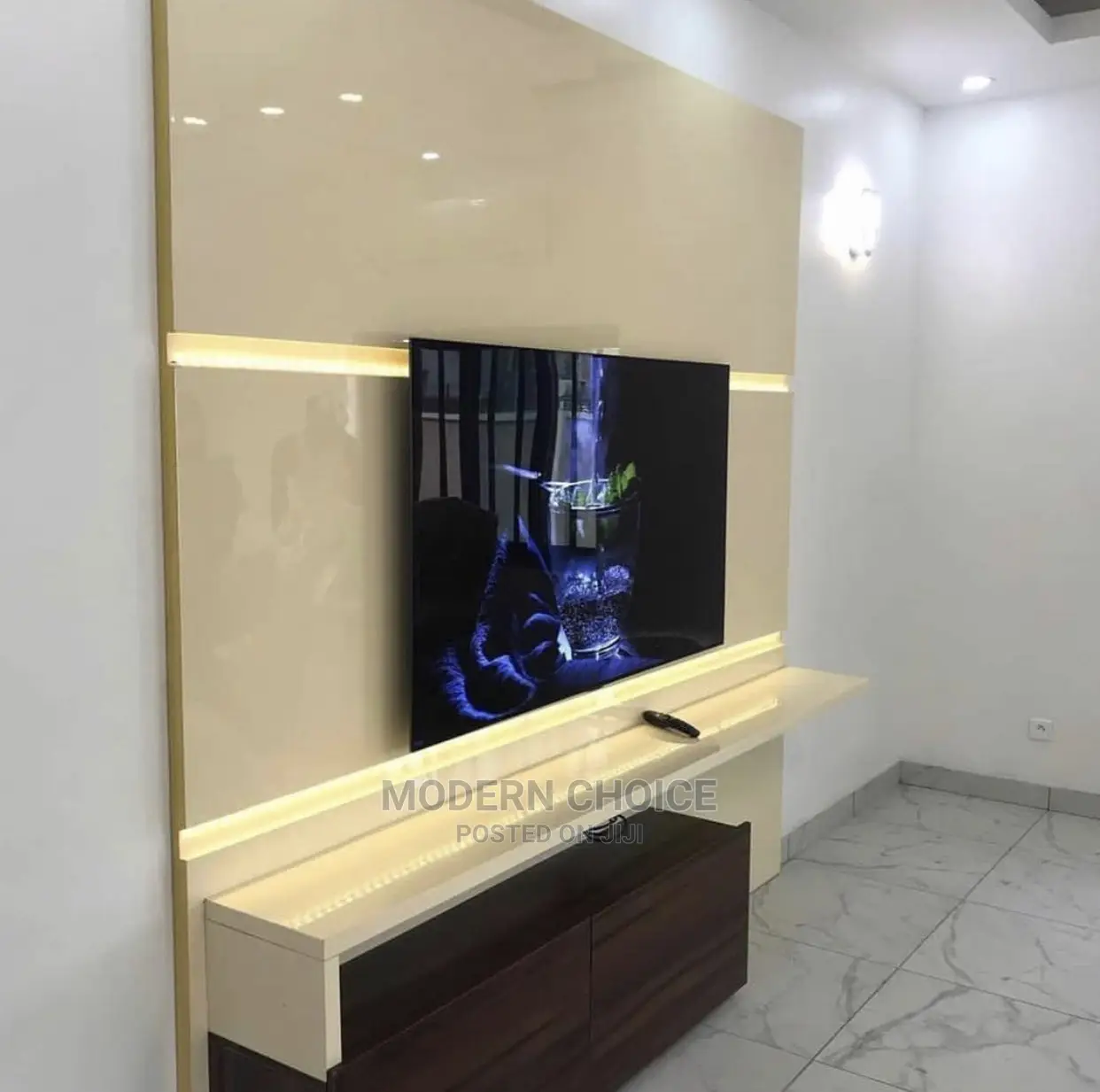 8 by 10 Tv Panel With Console