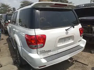 Toyota Sequoia 2006 White