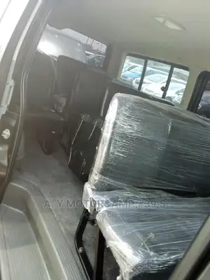 Toyota HiAce 2015 Black