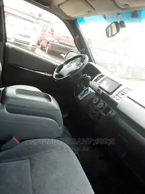 Toyota HiAce 2015 Black