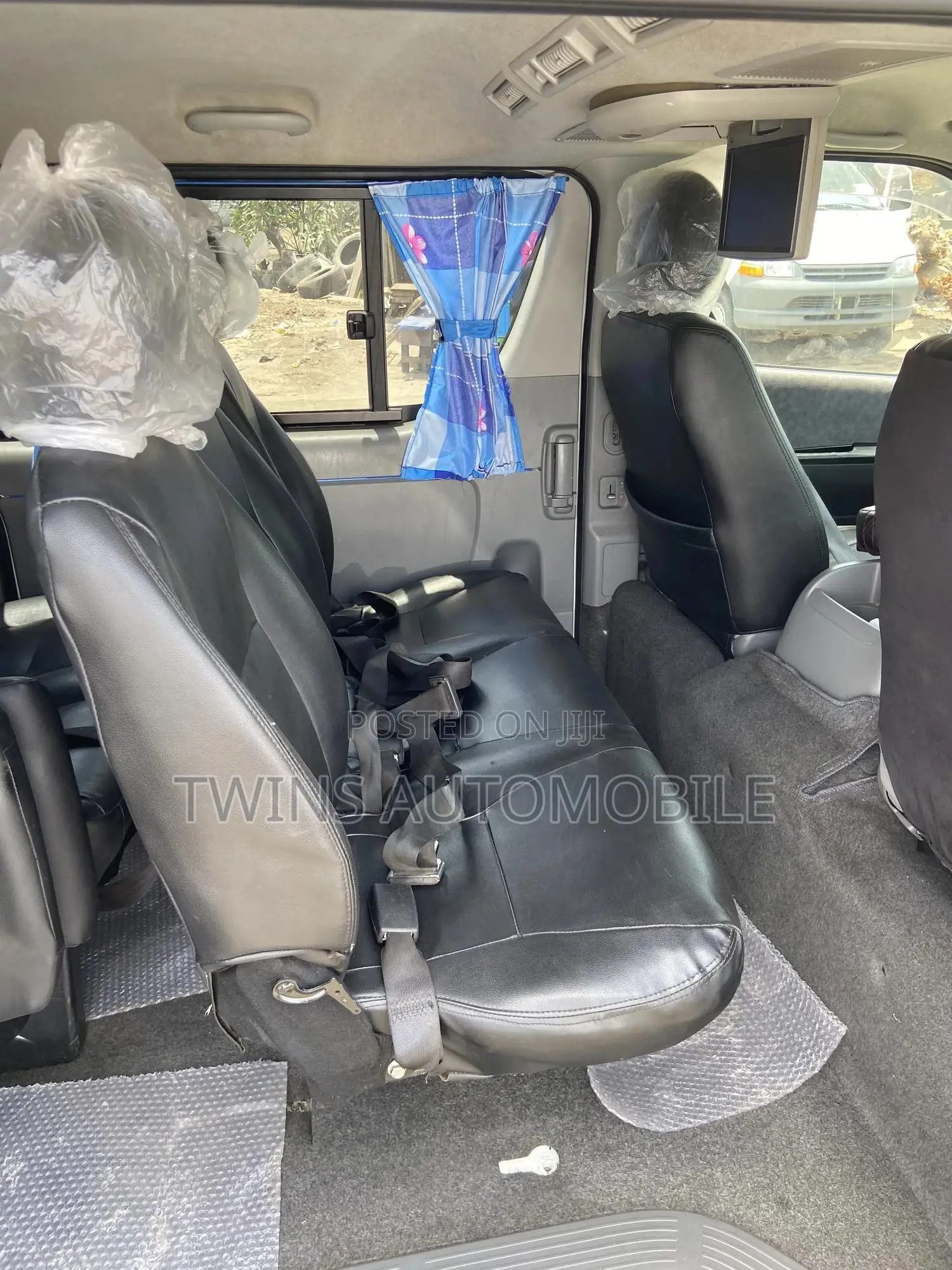 Toyota HiAce 2014 White