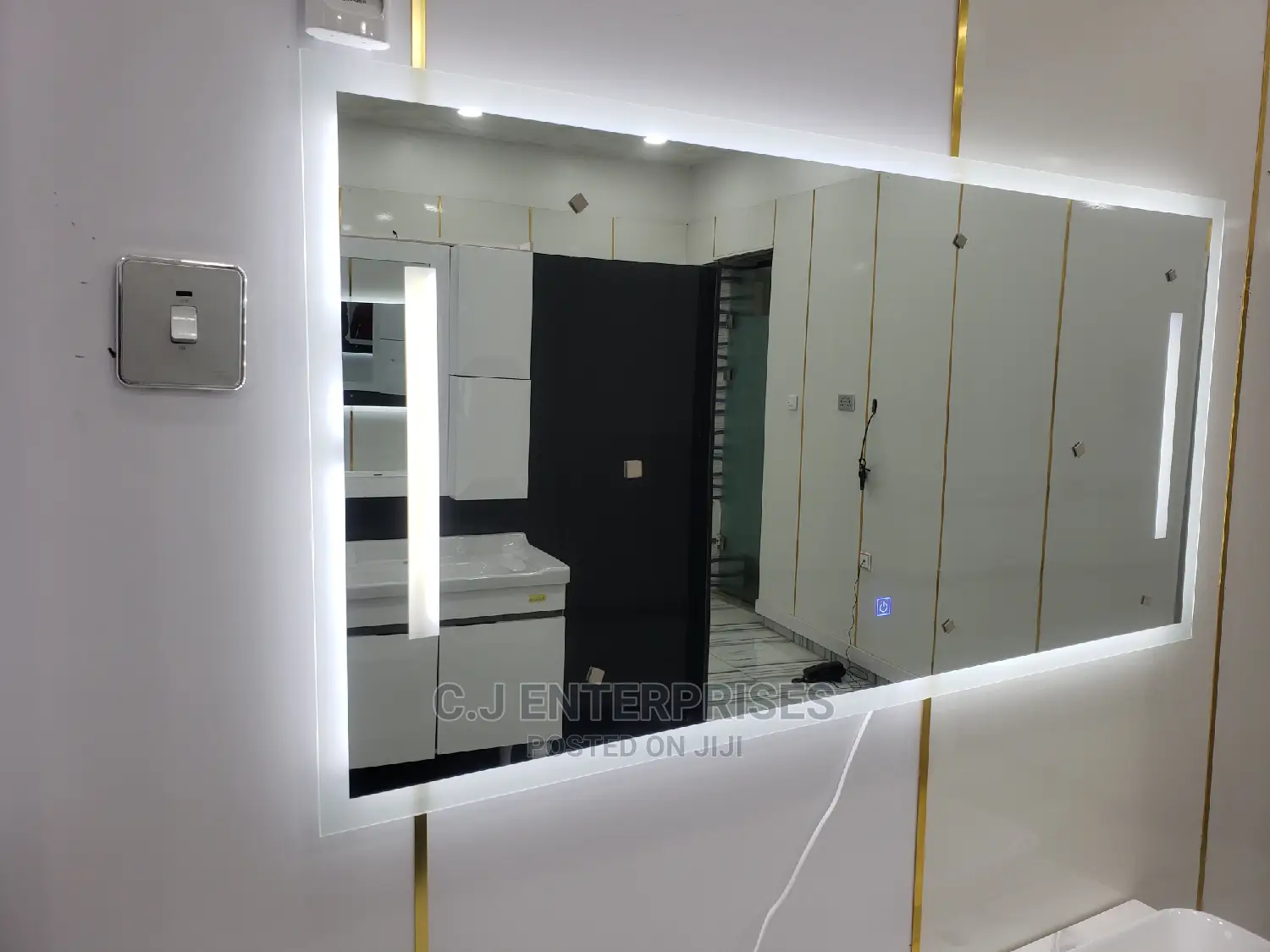 LED Mirror With Sensor Light