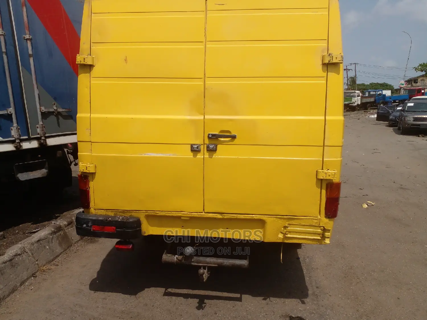 Mercedes-Benz Vito 2005 Yellow