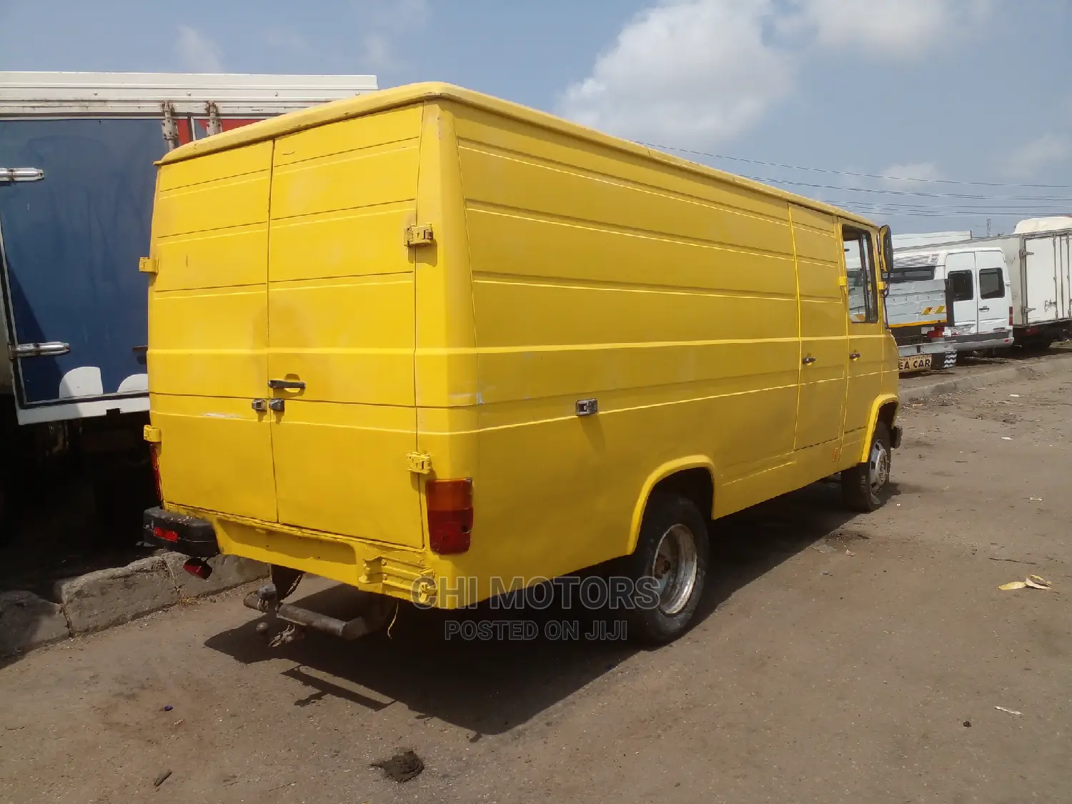 Mercedes-Benz Vito 2005 Yellow