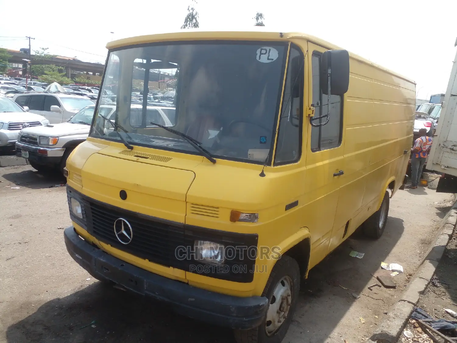 Mercedes-Benz Vito 2005 Yellow