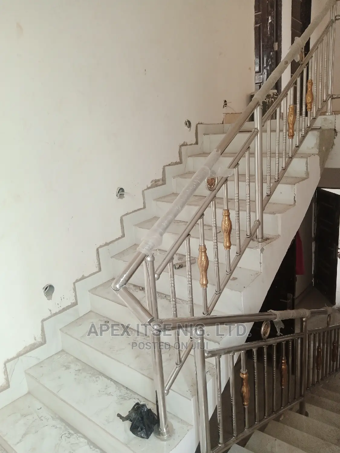 Cumbi Partition Handrail