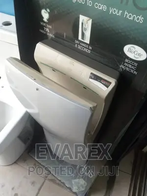 MEDICLINICS Original Automatic Industrial Hand Dryer.