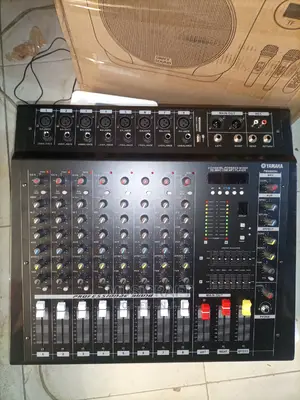 Yamaha 8 Channels Powered Mixer