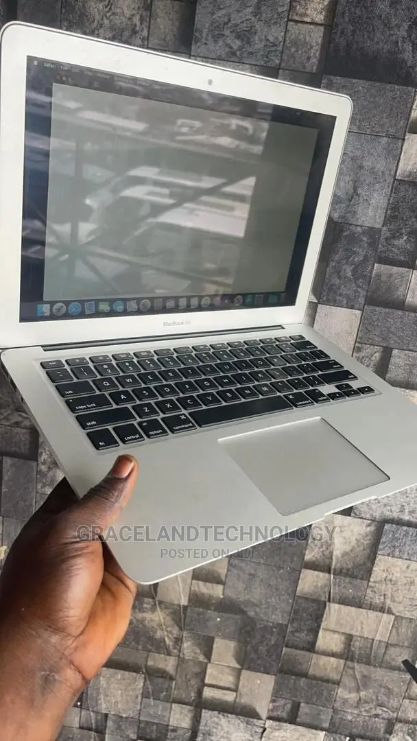 Laptop Apple MacBook Air 2015 8GB Intel Core i7 SSD 256GB