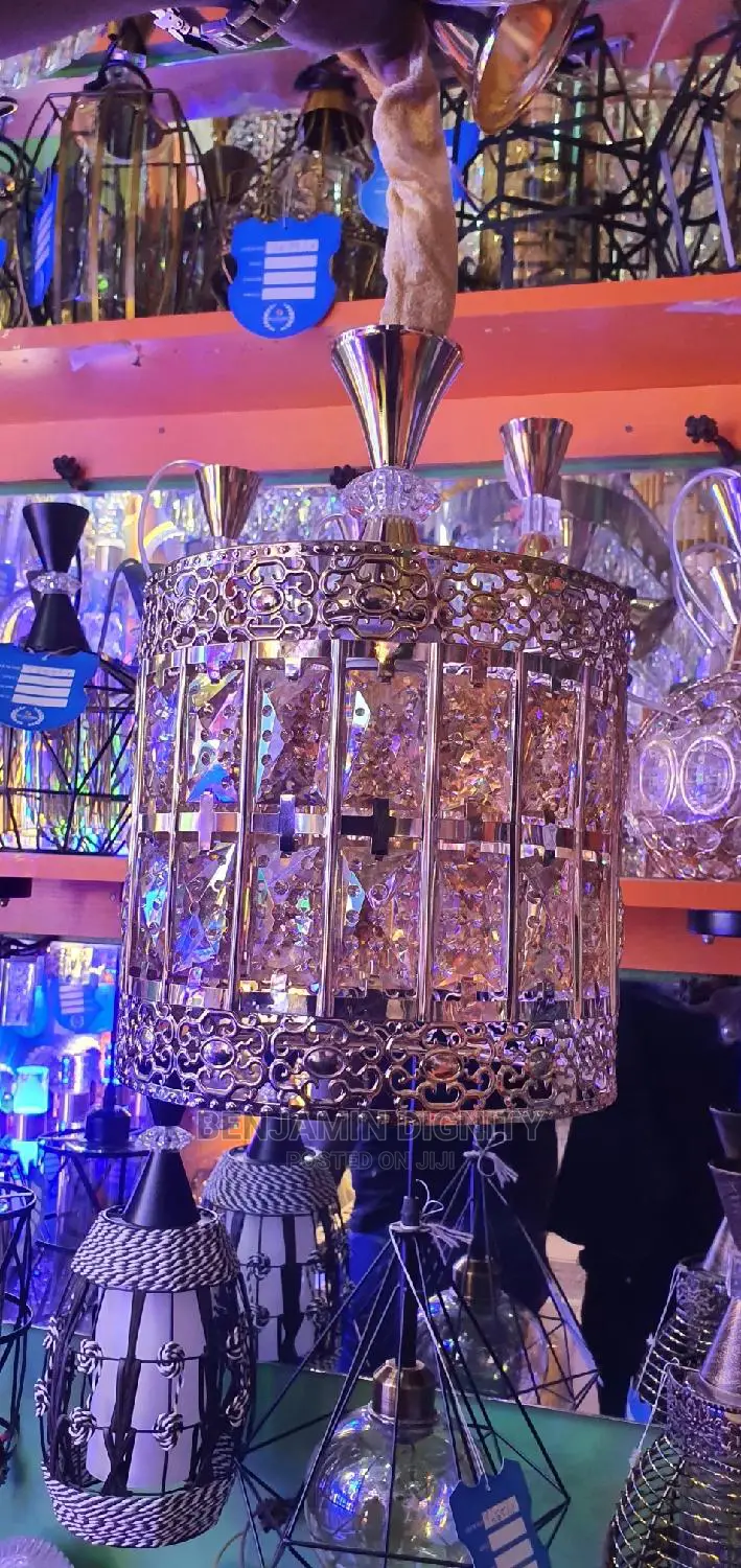 Single Dropped Pendant Light 
