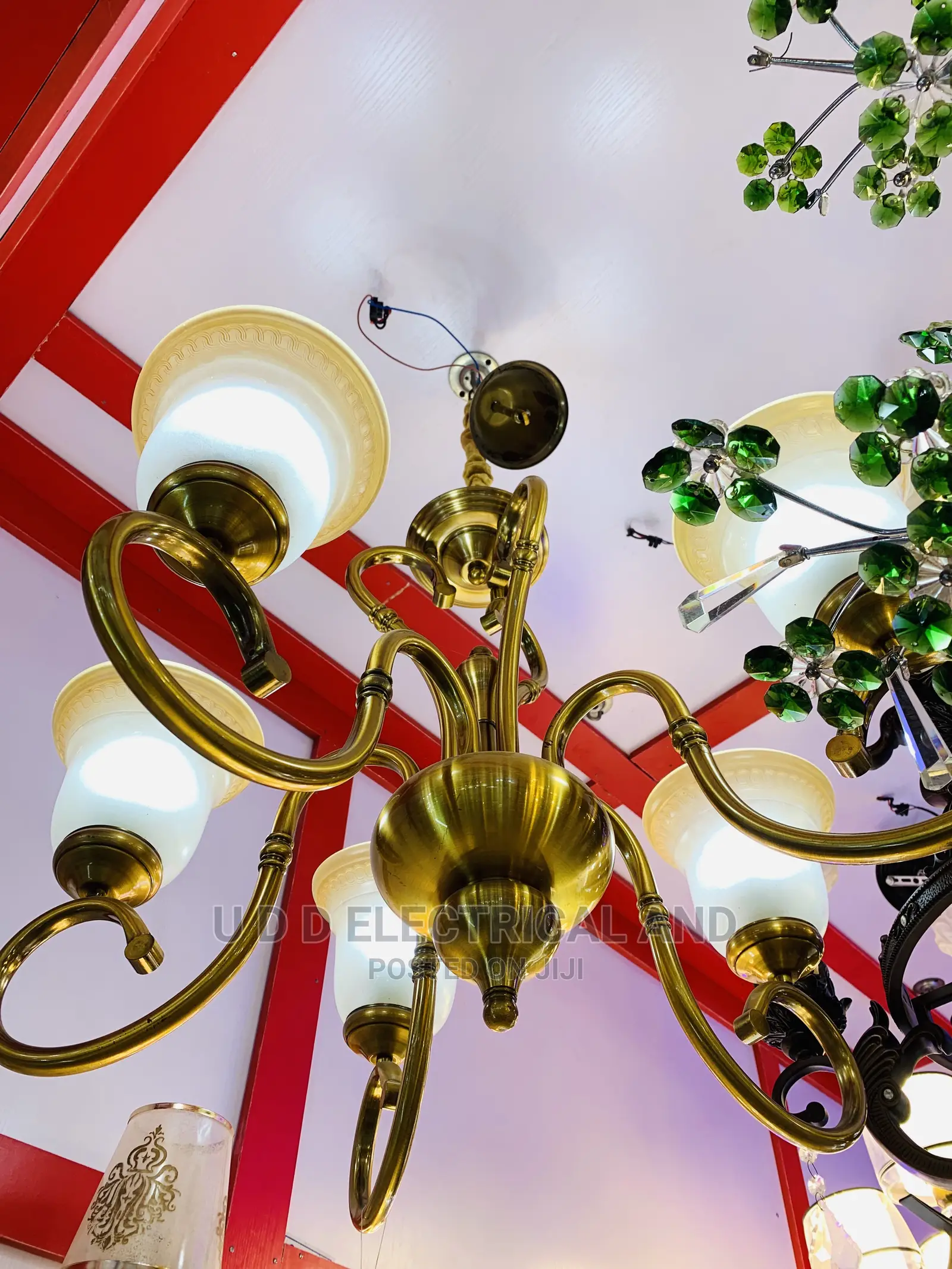 By 5 Dropping Chandelier Quality Dubai Light