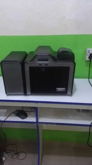 Uk-Used Fargo Hdp5000 Dual Sided Plastic Id Card Printer