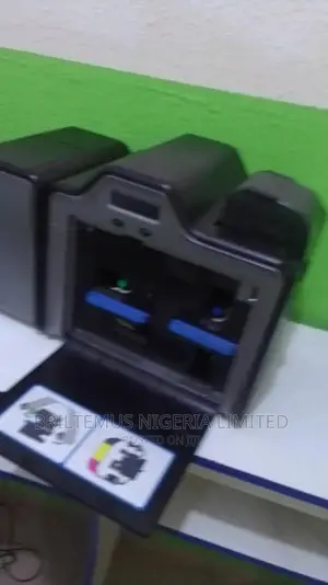 Uk-Used Fargo Hdp5000 Dual Sided Plastic Id Card Printer