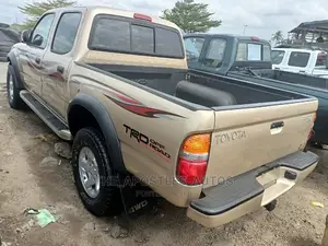 Toyota Tacoma 2002 Gold