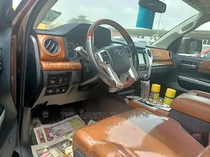 Toyota Tundra 2014 Brown