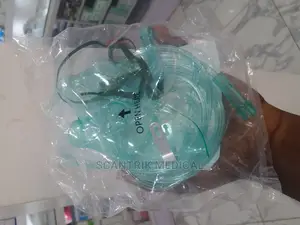Oxygen Therapy Mask With Tubing – Adult