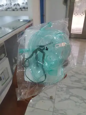 Oxygen Therapy Mask With Tubing