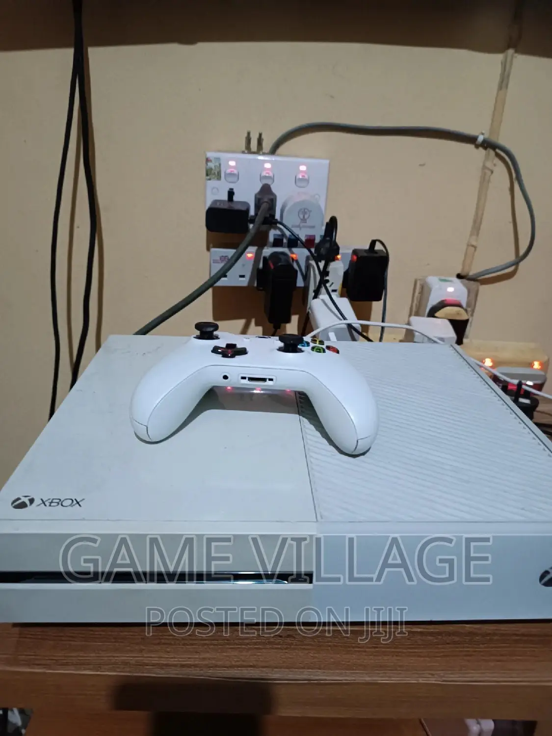 London Used Xbox One With One Controller Games