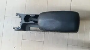 Hyundai Elantra 2014 Centre Console.