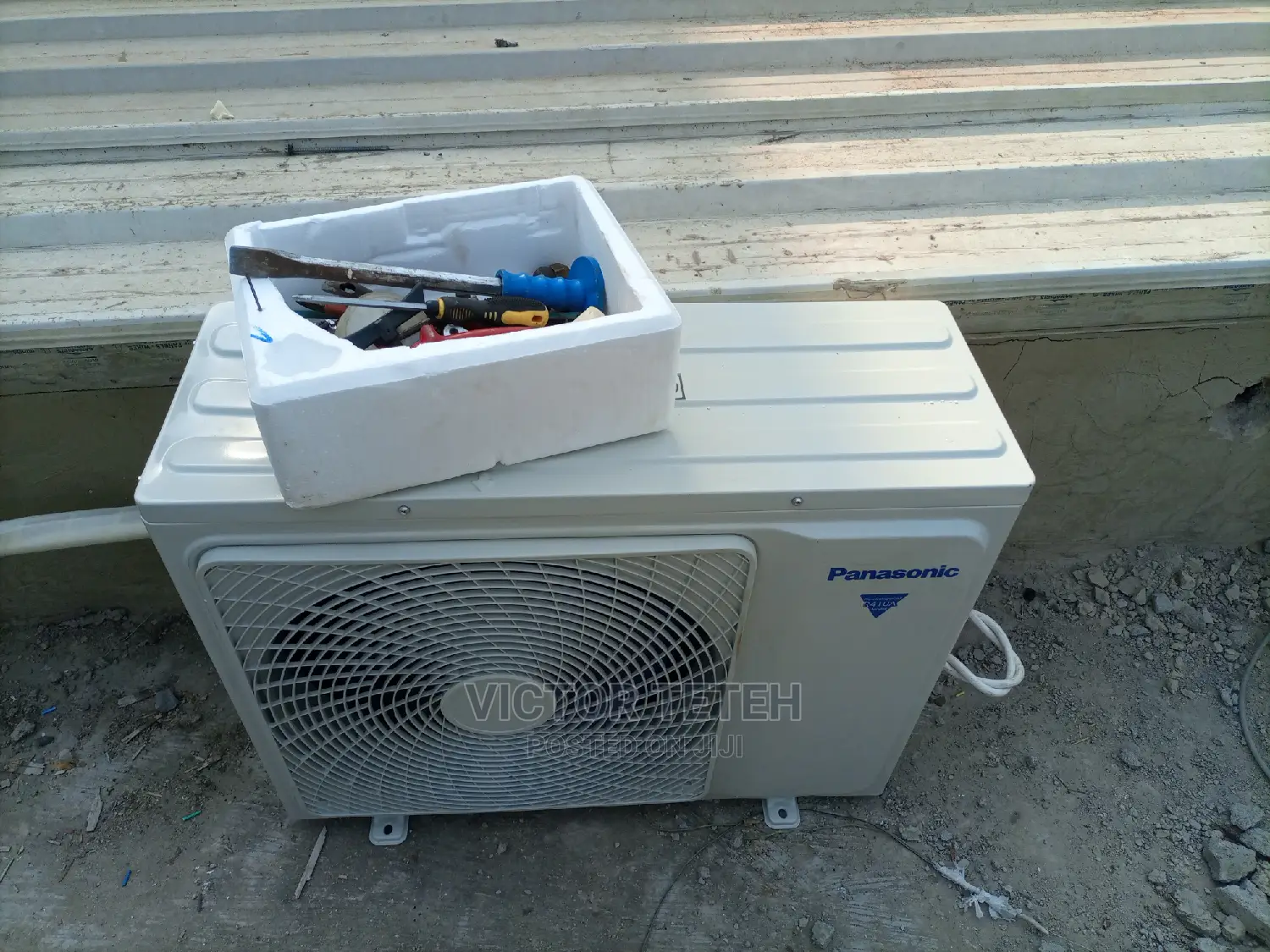 Air Conditioner and Refrigerator