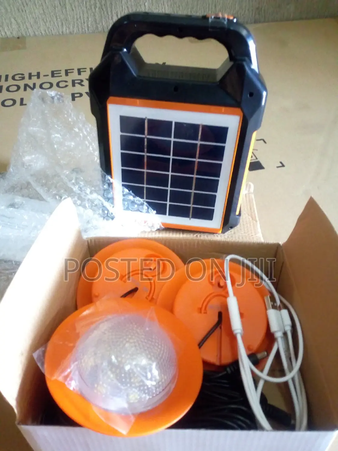 Solar Power Kits With Speakers and Lightings Bulbs