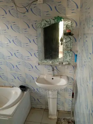 2bdrm Block of Flats in Dawaki for rent