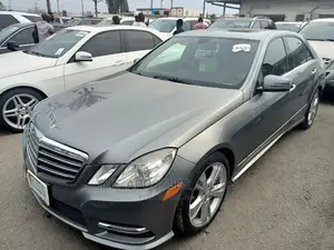 Mercedes-Benz E350 Base 4Matic Sedan AWD (3.5L 6cyl 7A) 2013 Gray