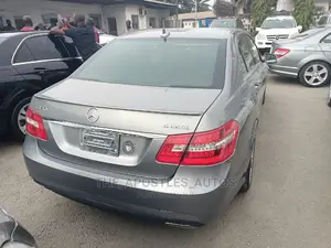 Mercedes-Benz E350 Base 4Matic Sedan AWD (3.5L 6cyl 7A) 2013 Gray