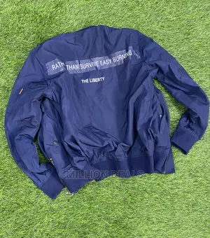 Luxury Men’S Simple Pull Up Jacket “L”