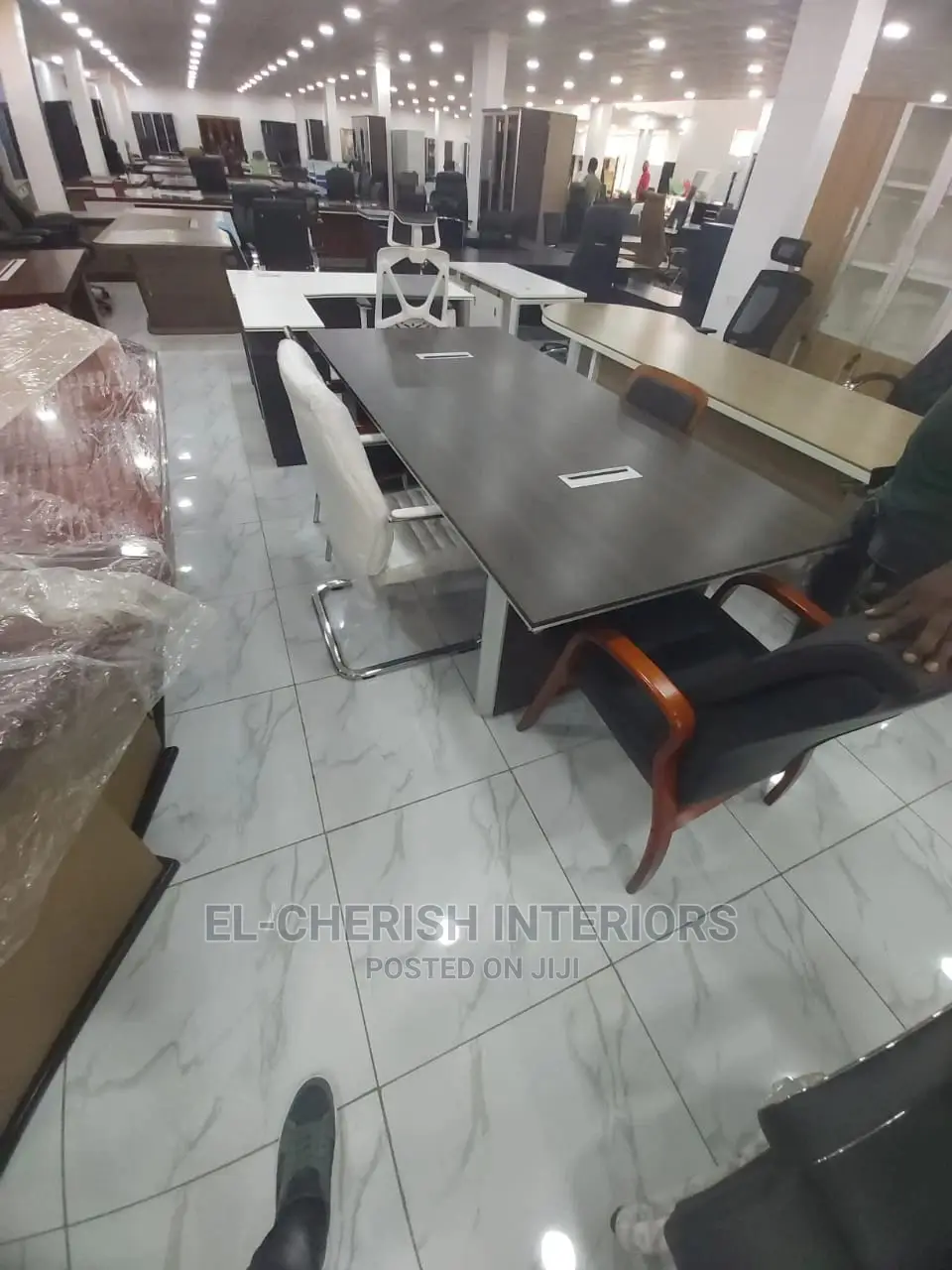 8seaters Conference Table