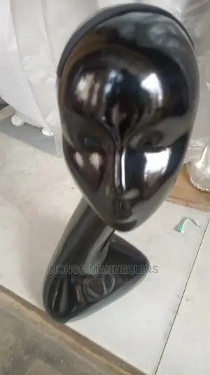 Long Neck Glossy Black And White Hats Mannequin Head