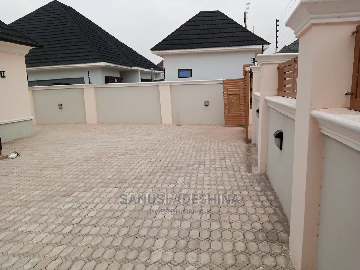 3bdrm Bungalow in Efab Queen Estate, Gwarinpa for sale