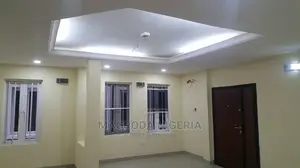 3bdrm Block of Flats in Maryland, Mende for sale