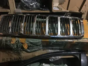 Grand Cherokee Front Grille 2007 2008 2009 2010 2011 2012