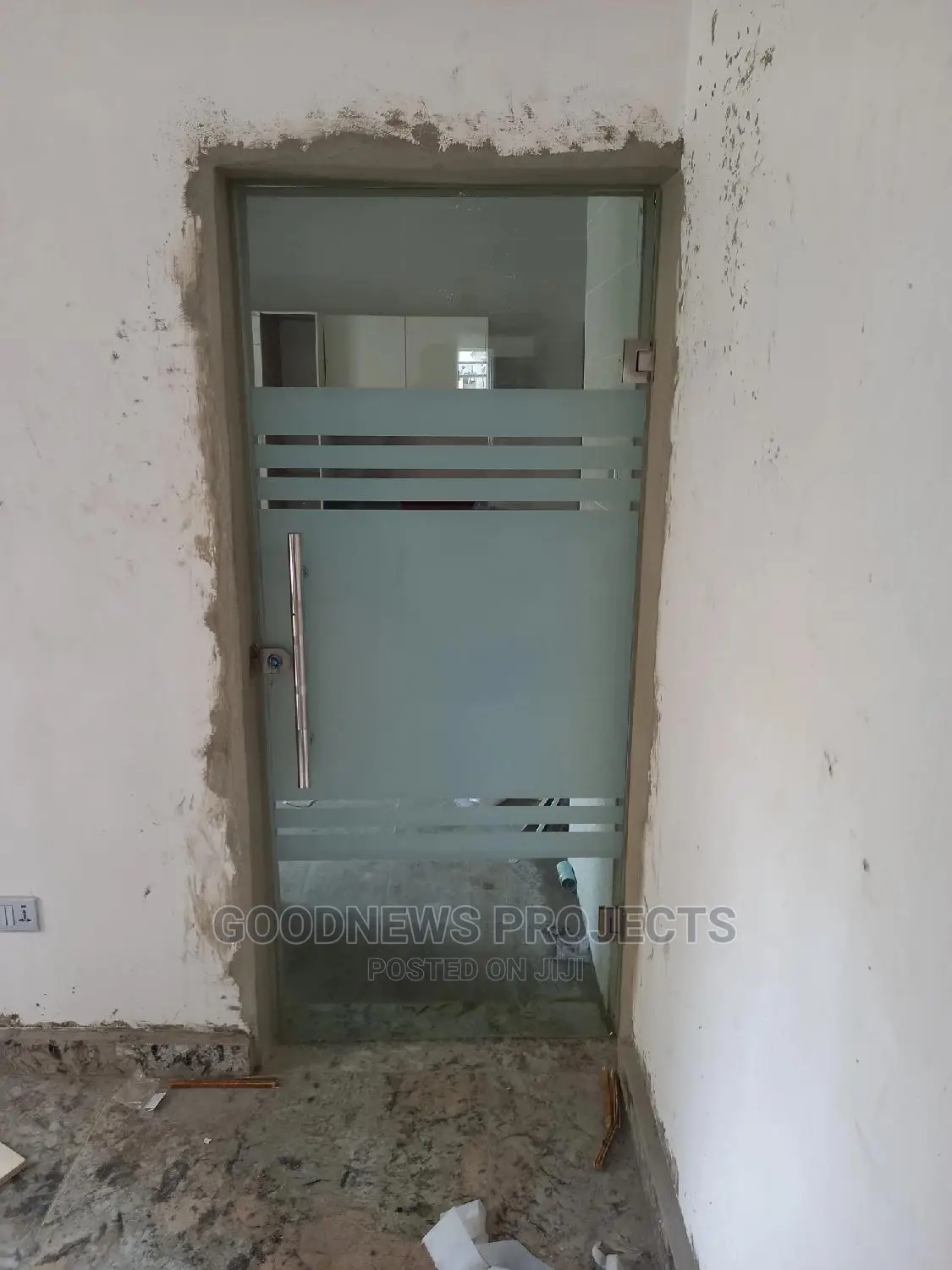 Single Hinge Glass Door
