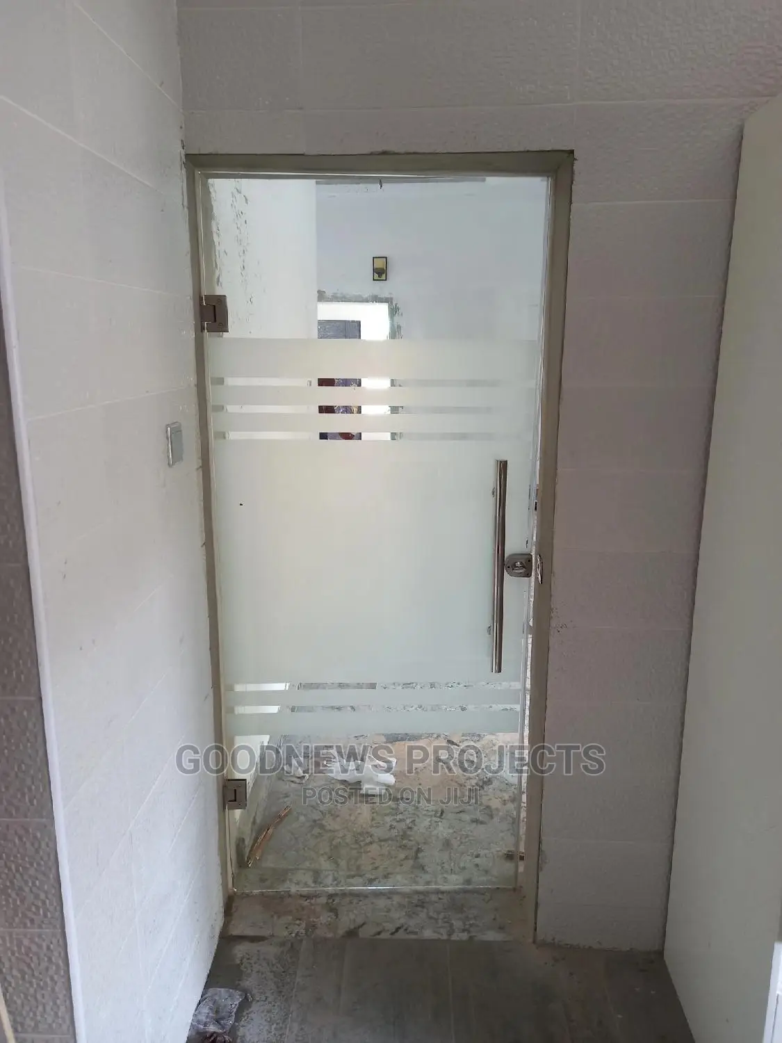 Single Hinge Glass Door